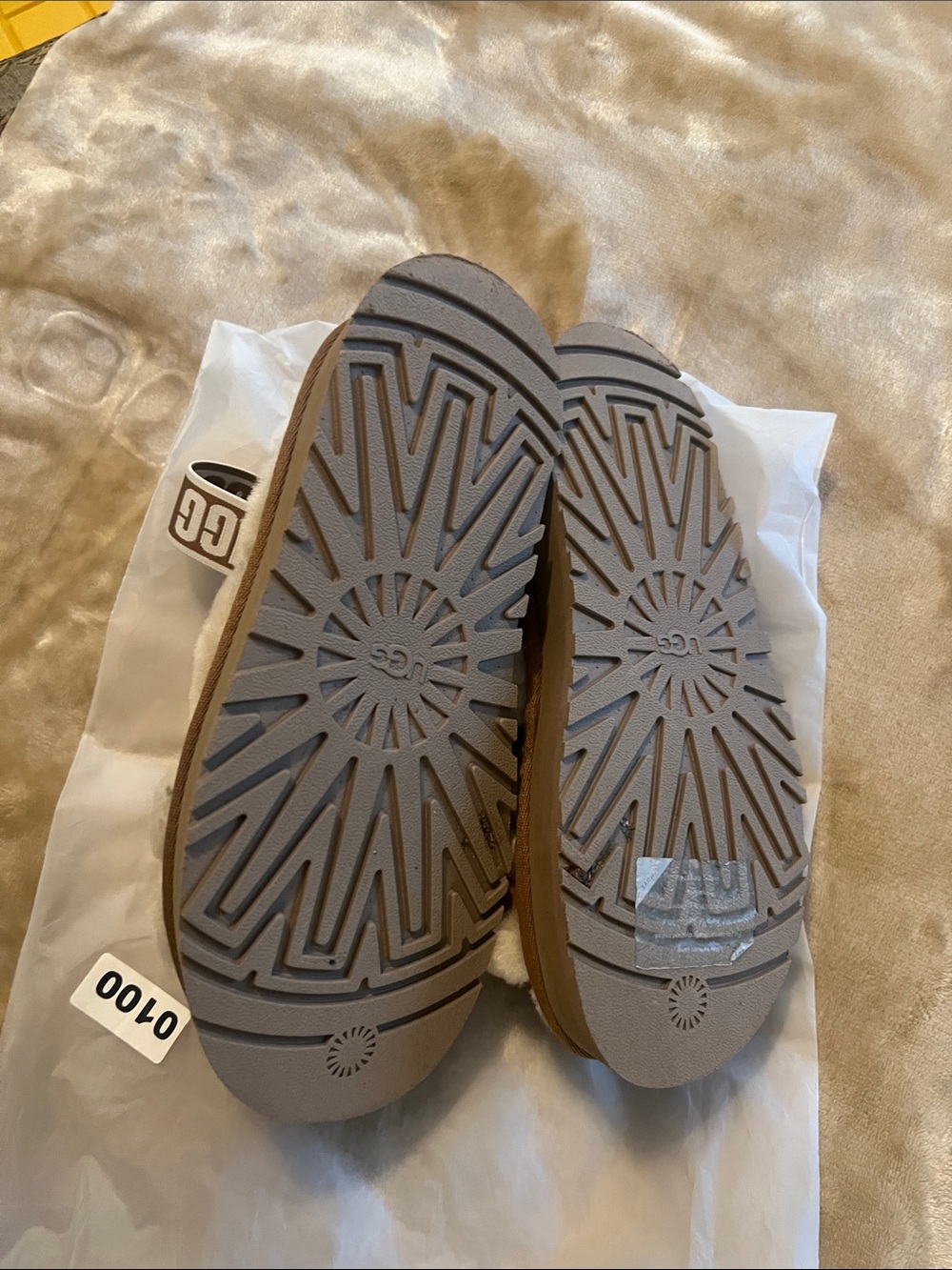 UGG Cream and Chestnut Plush Platform Slides - Picture 3 of 3